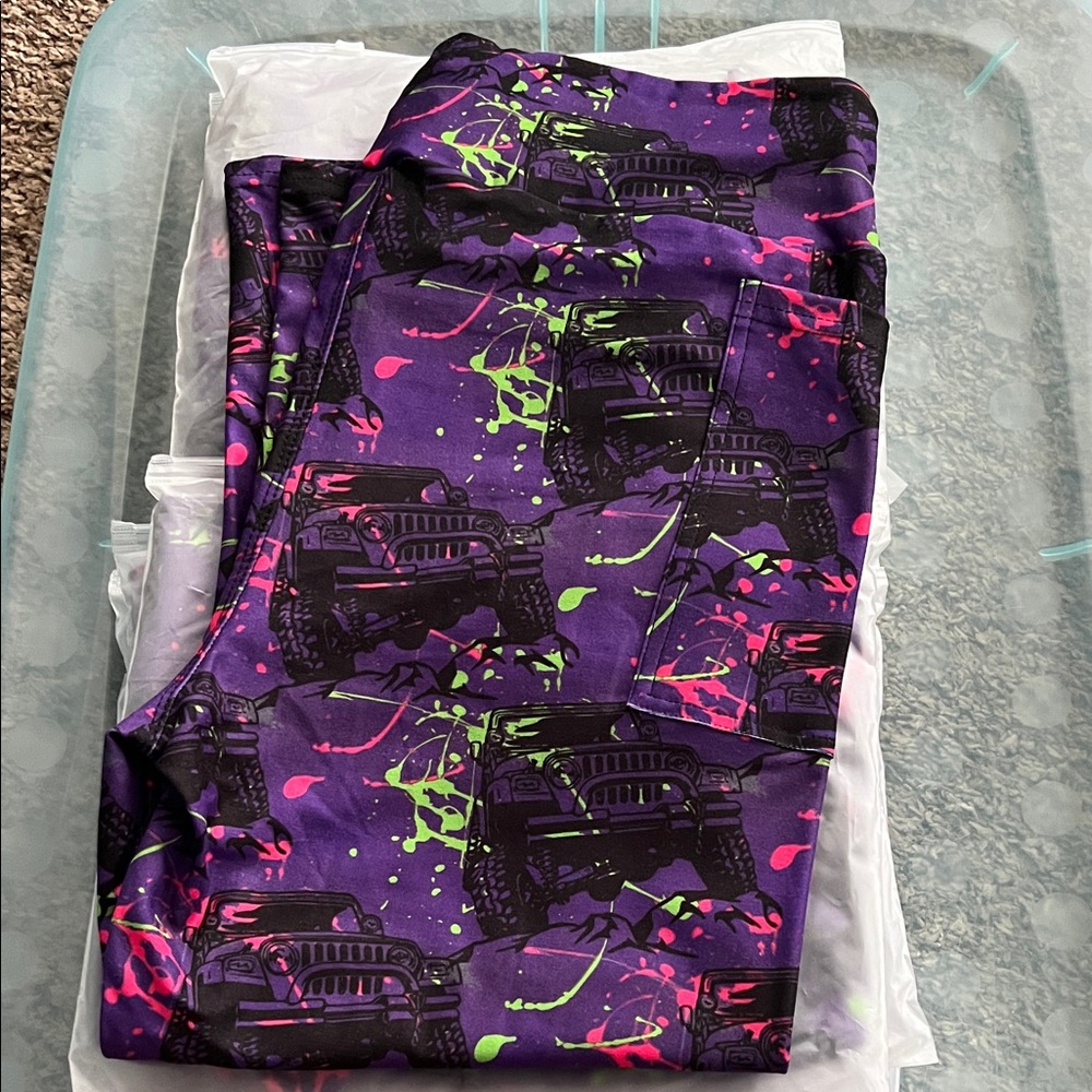 Adult Purple Jeep Capri Print Leggings